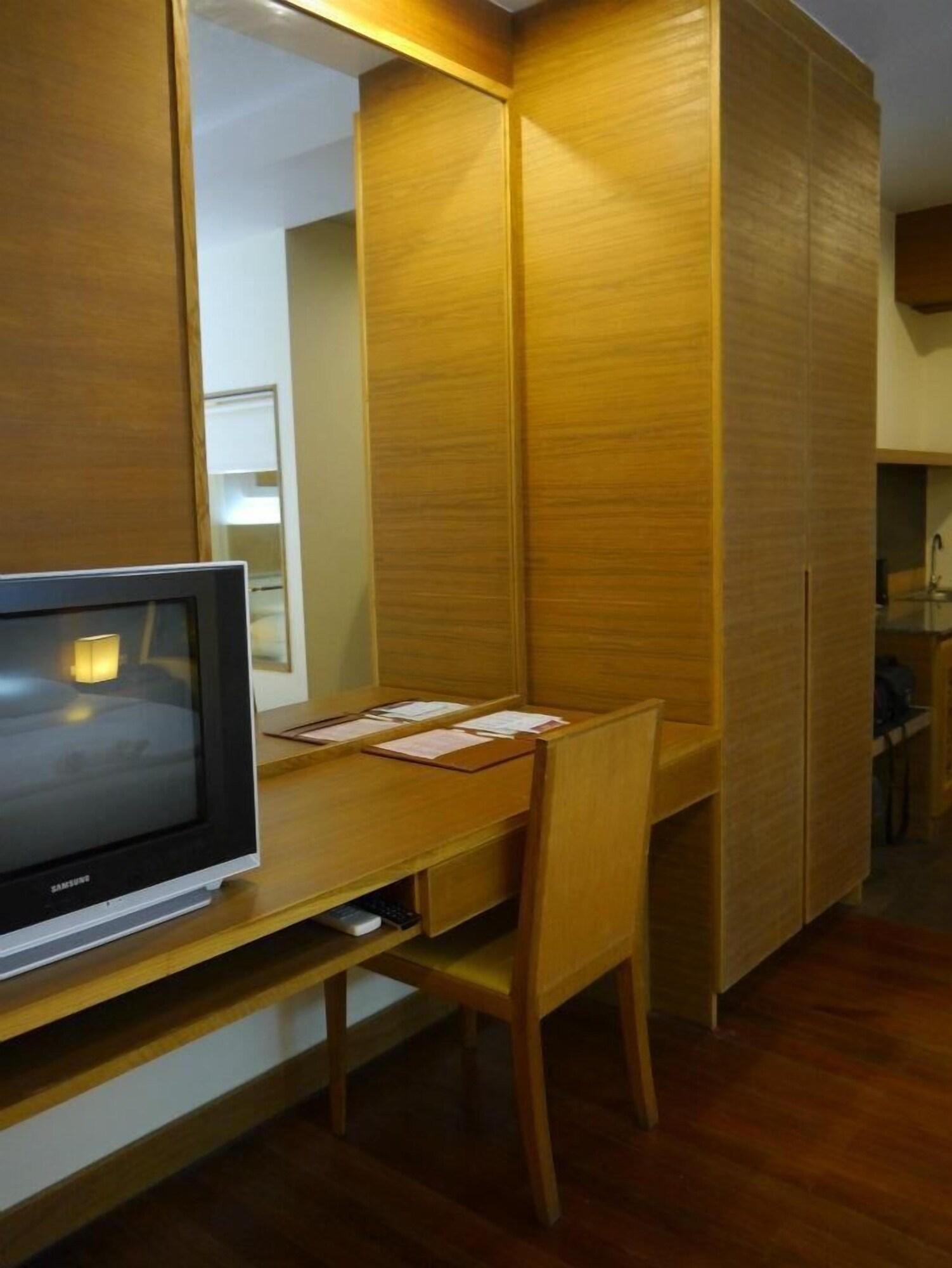 Baan Saikao Plaza Hotel & Service Apartment Koh Chang Extérieur photo